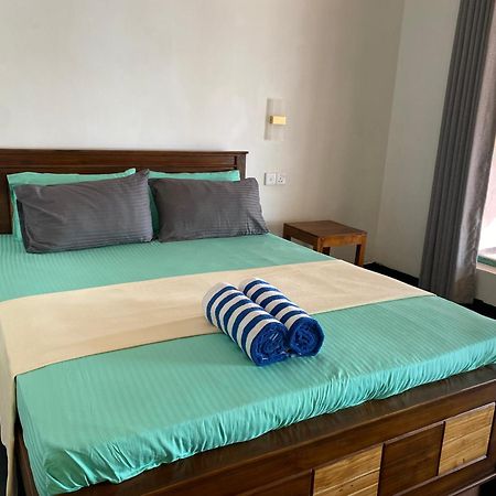 Sapphire Blue Otel Hikkaduwa Dış mekan fotoğraf