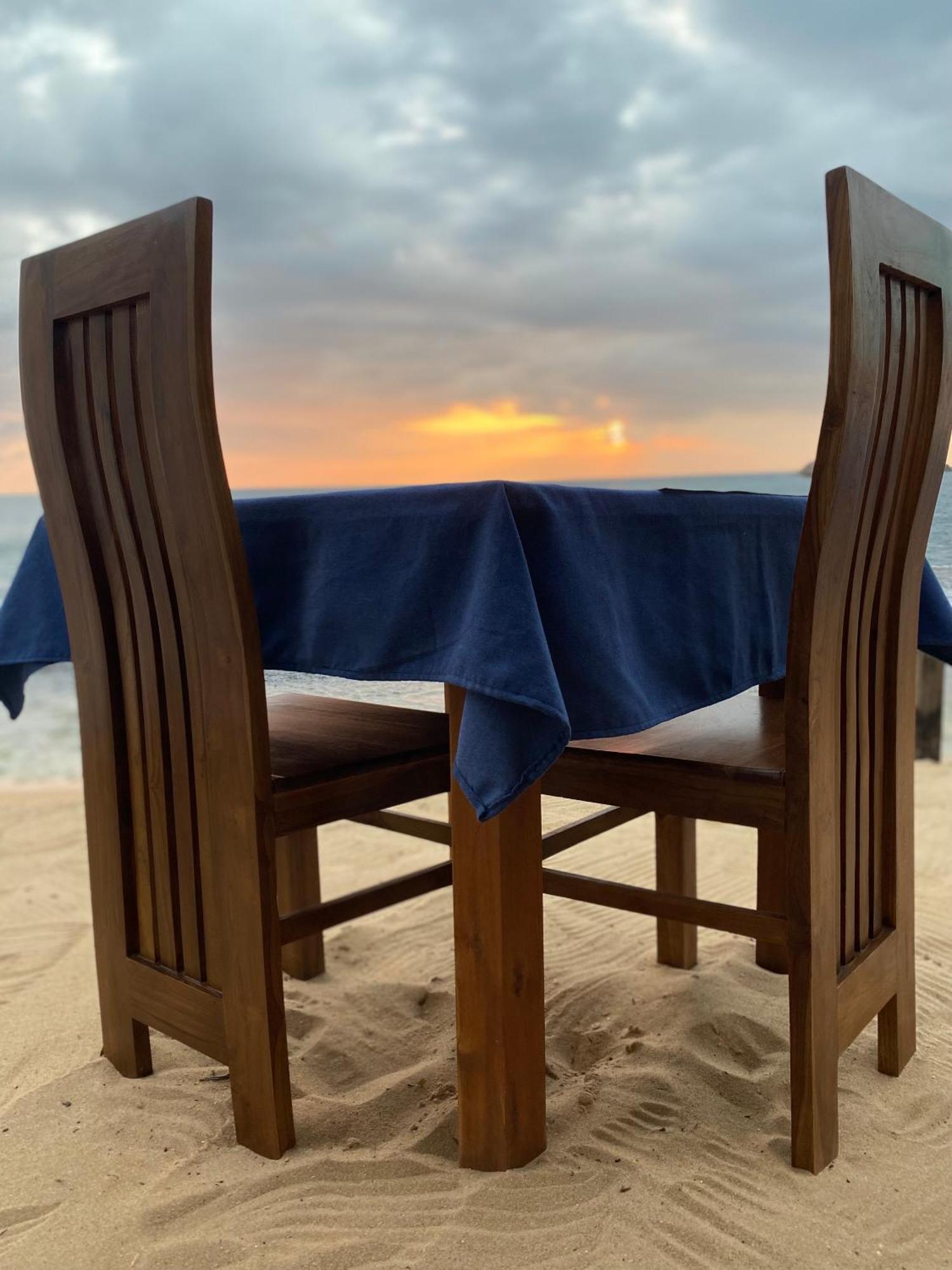 Sapphire Blue Otel Hikkaduwa Dış mekan fotoğraf
